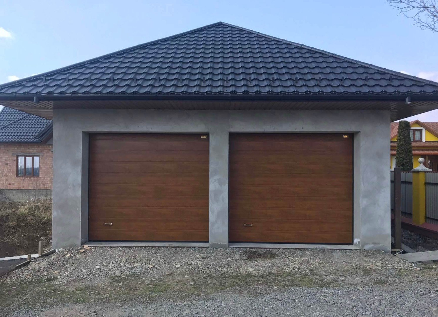 гаражні ворота Prestige колір золотий дуб панель М-гофр